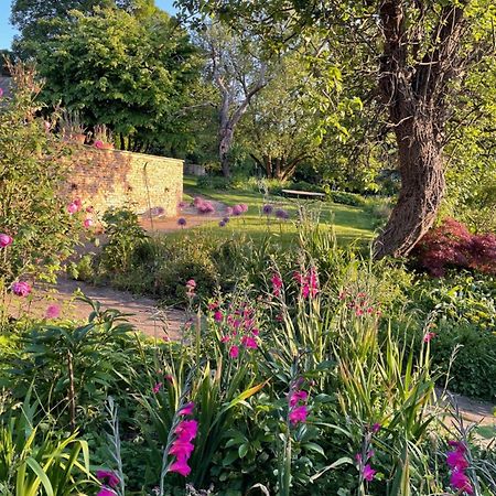 Masons Cottage, An Idyllic Retreat In An Area Of Outstanding Beauty, Close To Blenheim Palace, Oxford & The Cotswolds Stonesfield Bagian luar foto