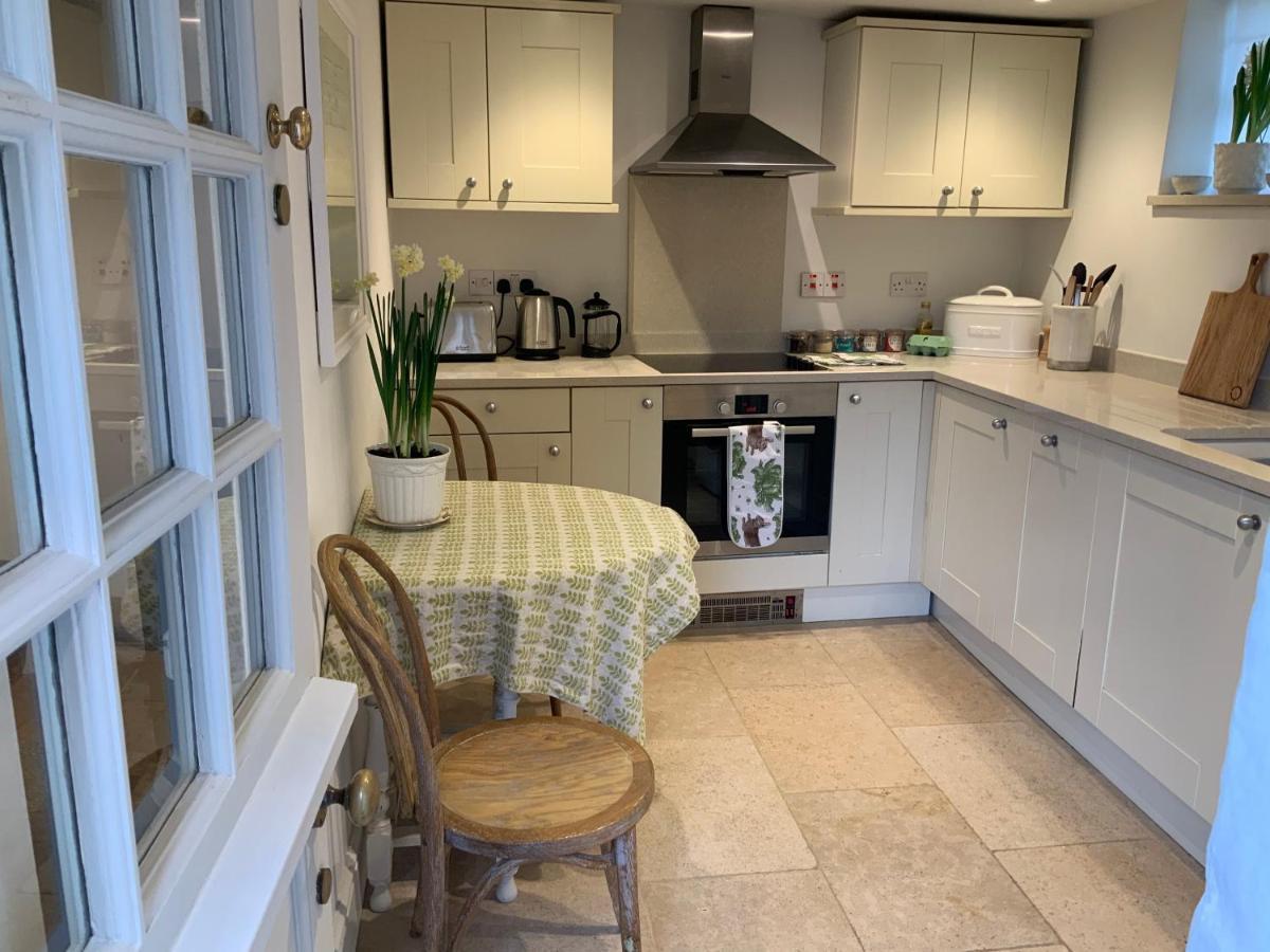 Masons Cottage, An Idyllic Retreat In An Area Of Outstanding Beauty, Close To Blenheim Palace, Oxford & The Cotswolds Stonesfield Bagian luar foto